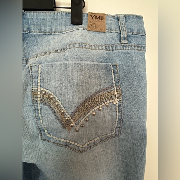 YMI jean crop NWOT - Picture 3 of 4